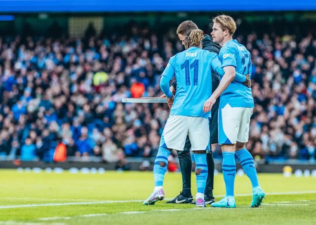 仅仅只是换了个“皮”，狂揽2亿美元后的续作就冲上了畅销榜第一？