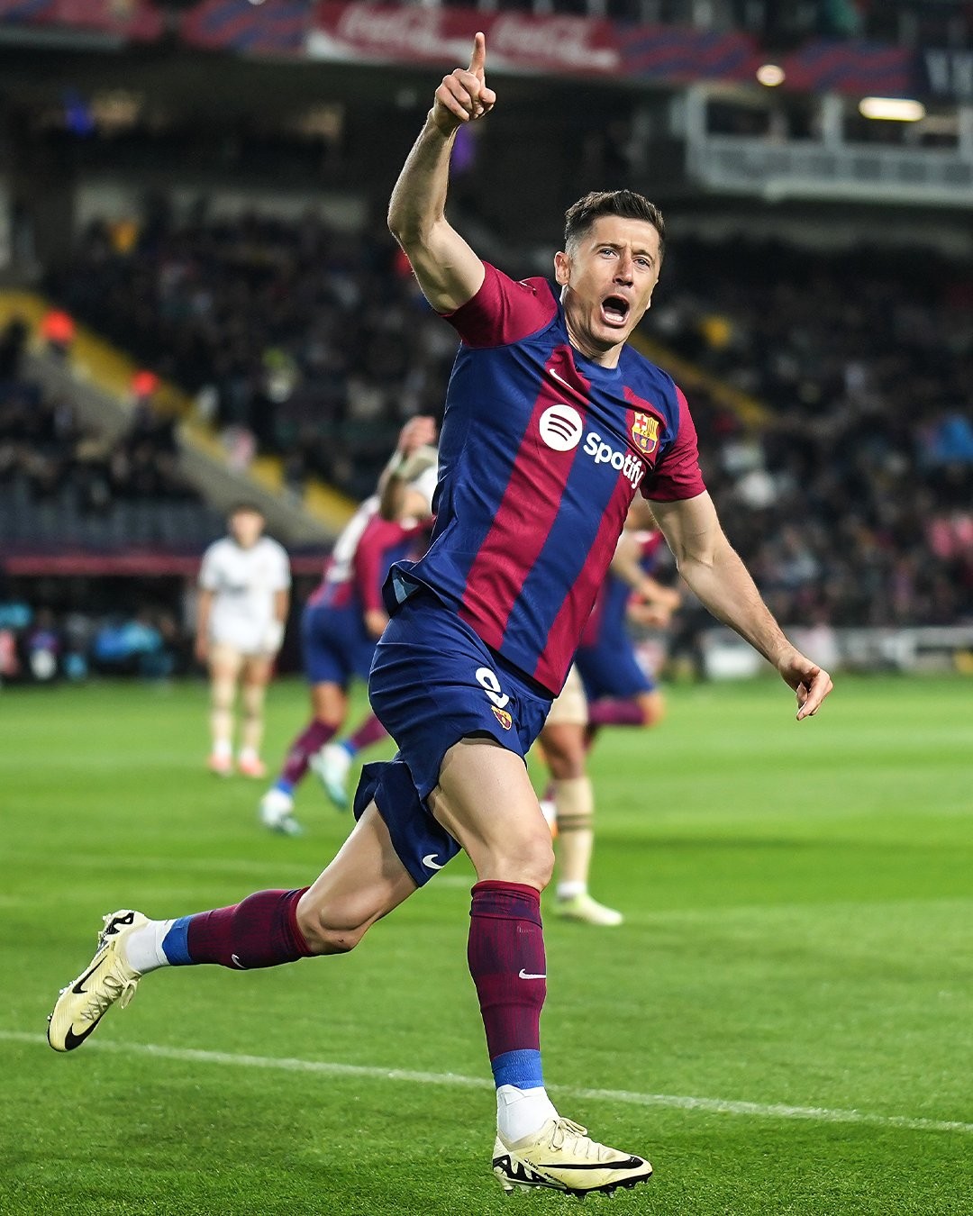 欧冠：拜仁慕尼黑4-0横扫马竞