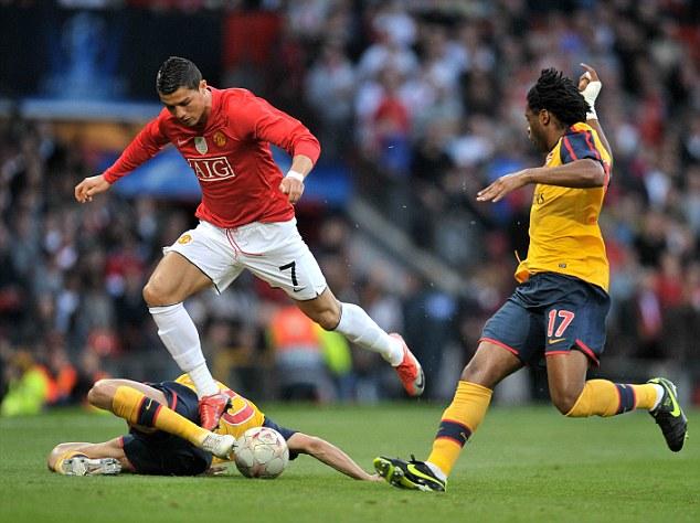 火箭无意莫兰特保罗！已与半数球队讨论交易 多队询价伊森等三人