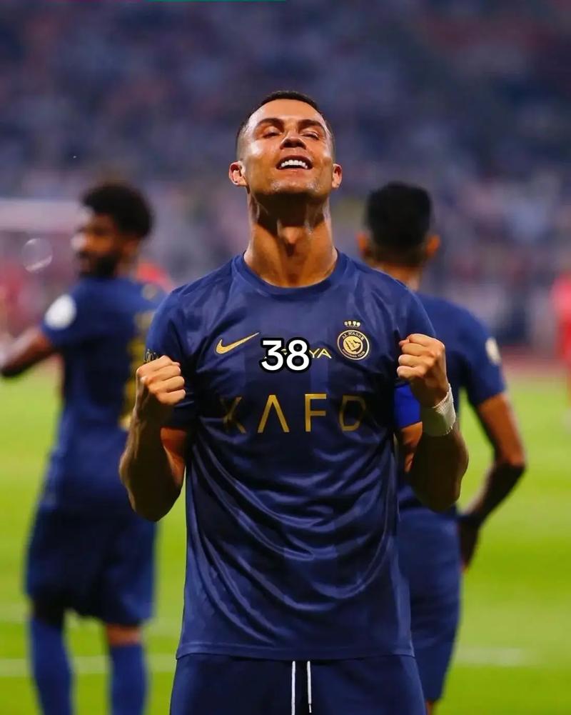 三分绝杀定胜局，布克全能爆发，杰伦格林赛后激动相拥