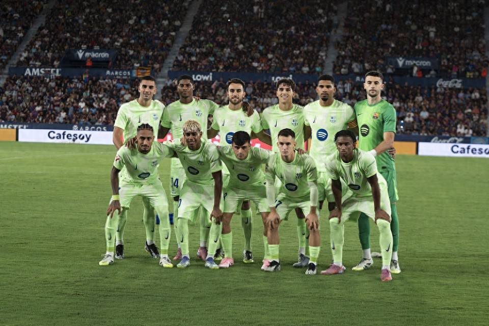 核心全歇，照样赢球！这支东部第一，到底还藏着多少底牌？